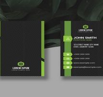 طرح کارت ویزیت عمودی سبز Green Vertical Business Card Layout