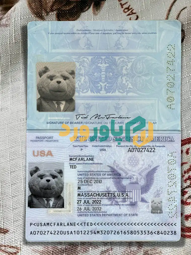 دانلود پاسپورت جدید لایه باز(psd) کشور آمریکا